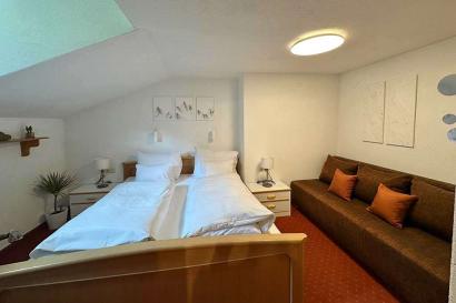 07_pension_schollberg-st-anton-Apartment_Ssportlich-schlafen.jpg